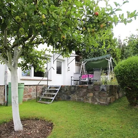 Apartment, Sternberg